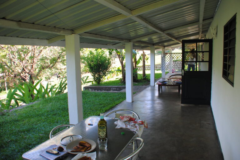 Terrasse couverte – Appartement 2 Villa Tropical