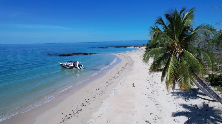 bord-de-mer-nosy-faly-madagascar