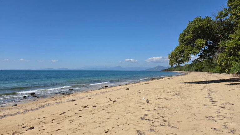 plage-domaine-nosy-faly-madagascar